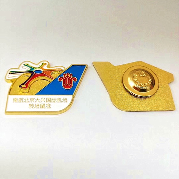 南航北京國際大興機(jī)場(chǎng)徽章定制